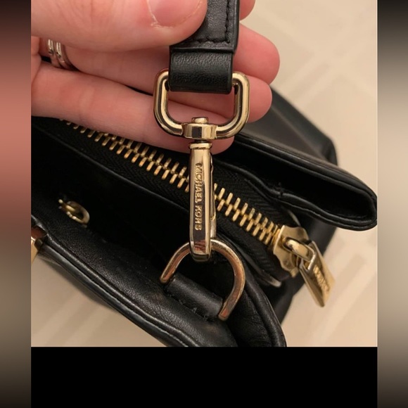 Michael Kors Florence Large Satchel with crossbody straps - Picture 4 of 9